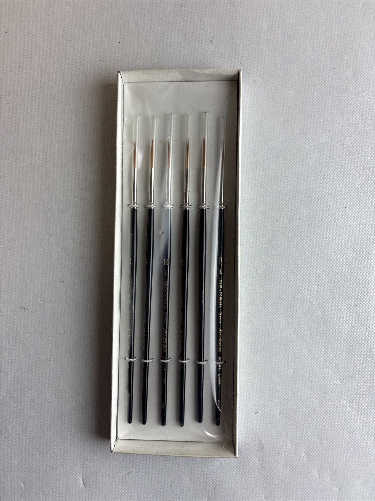 Vintage Loew-Cornell Paint Brushes Model 7050 Box Of 6