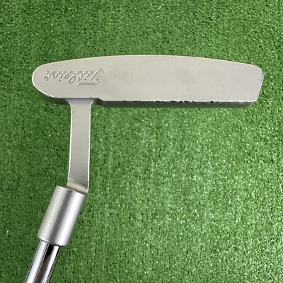 Putter Scotty Cameron Studio Stainless Newport 303 - Droitier 35 Pouces - Occasion Bon état Avec Housse