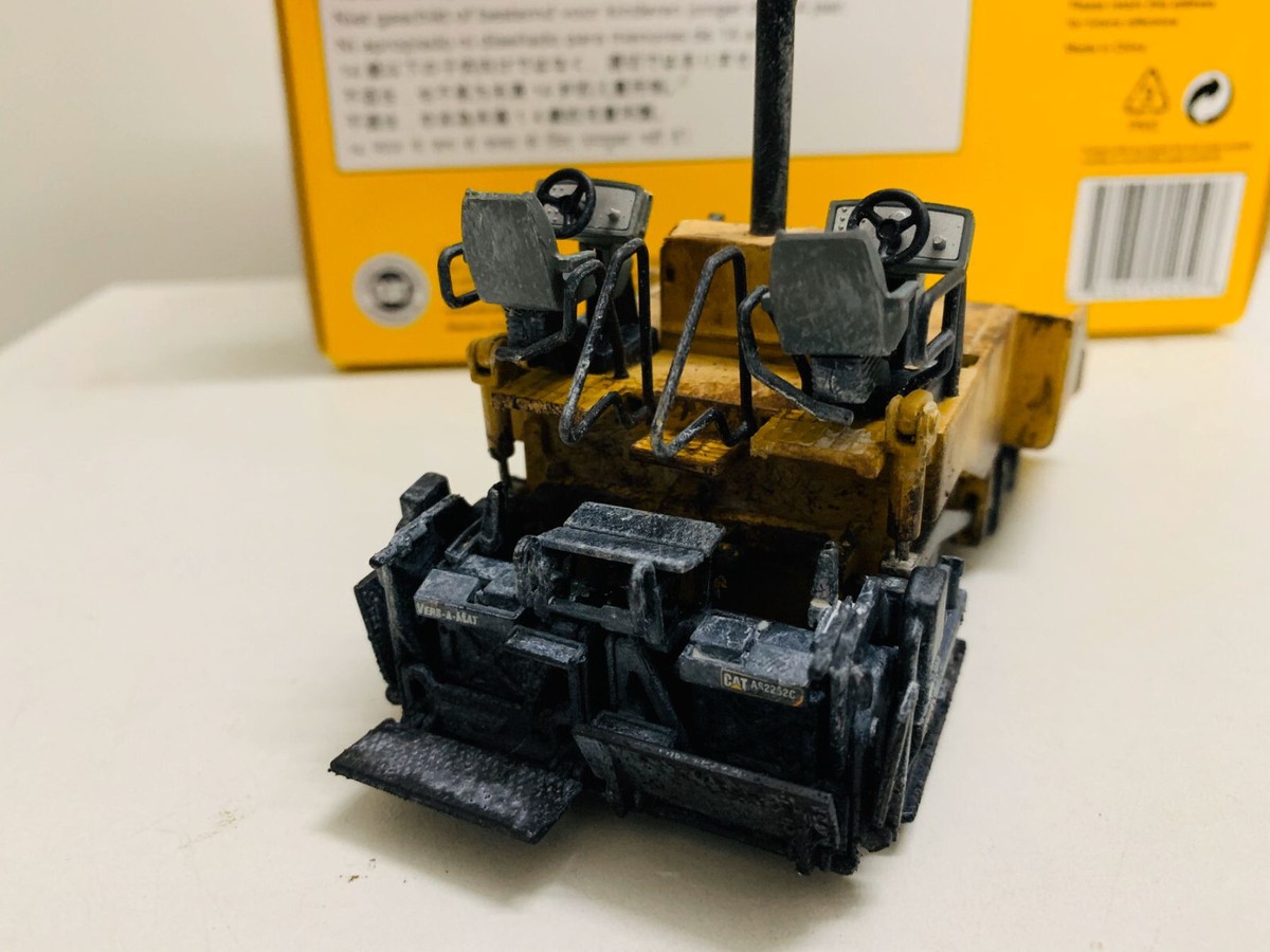 Norscot Cat AP600D Asphalt Paver Muddy Edition 1:50 Scale