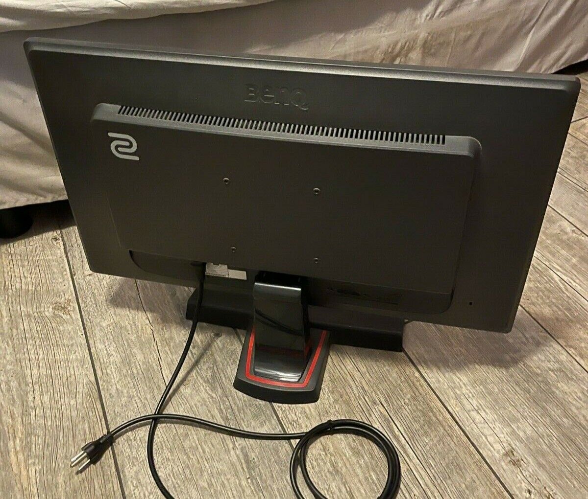 BenQ GL2450-B 1080p 60hz 1ms, 24'' Gaming Monitor - Excellent condition.