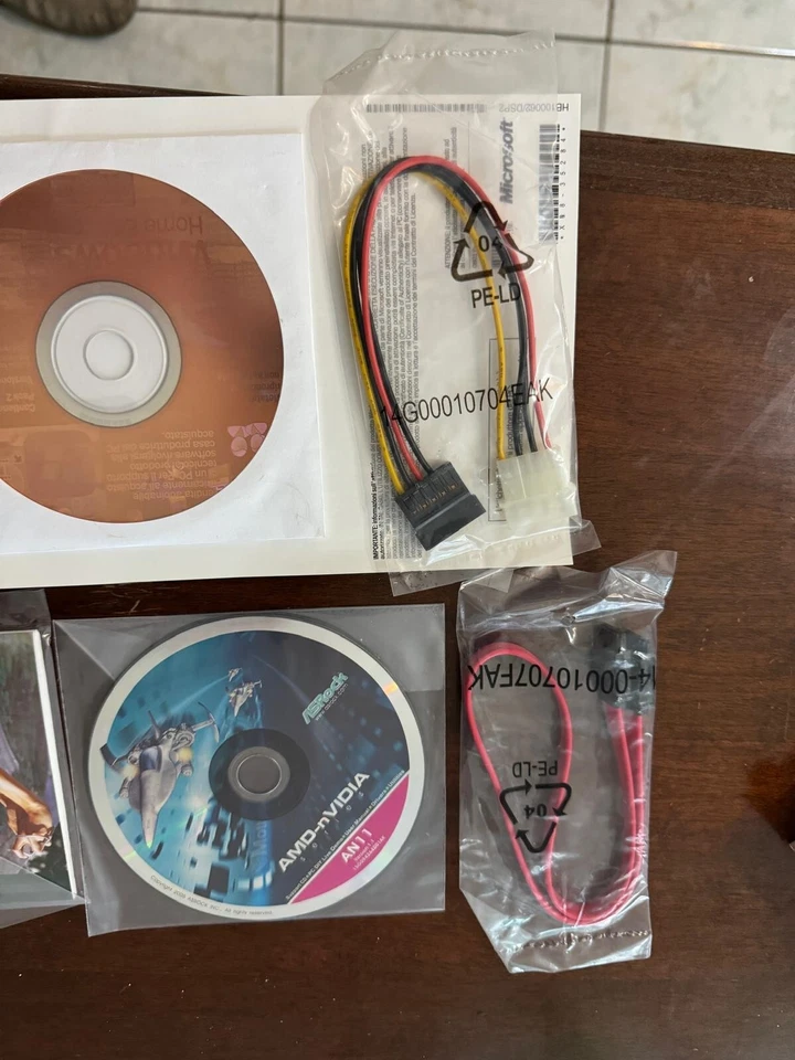 Big Box ATI Radeon 9250 256mb DDR-AGP-8X-DirectX-9.0-128 bit-RARA COMPLETA - Immagine 4 di 4