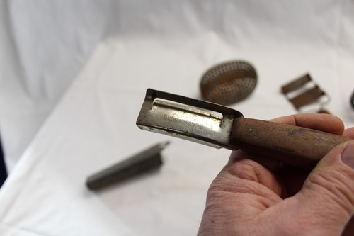 Vintage 7 pc Kitchen Antique Nut Meg Peeler Corer Egg Whisk Press Corn slicer - Picture 4 of 6
