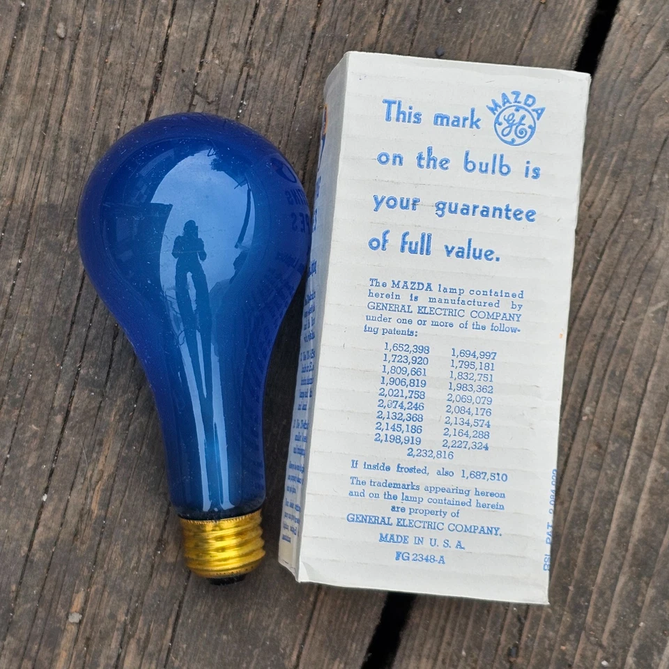 GE Mazda 100w Daylight AND Rough Service bulb weird - Image 2 of 4