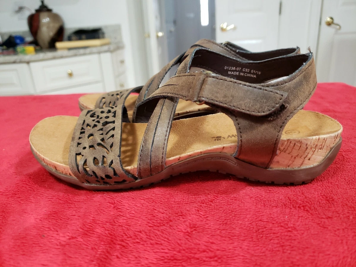 Bearpaw glenda hotsell sandal