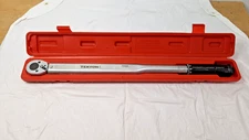 TEKTON Micrometer Torque Wrench 1/2" Drive 25-250 Ft-Lb Range 24340
