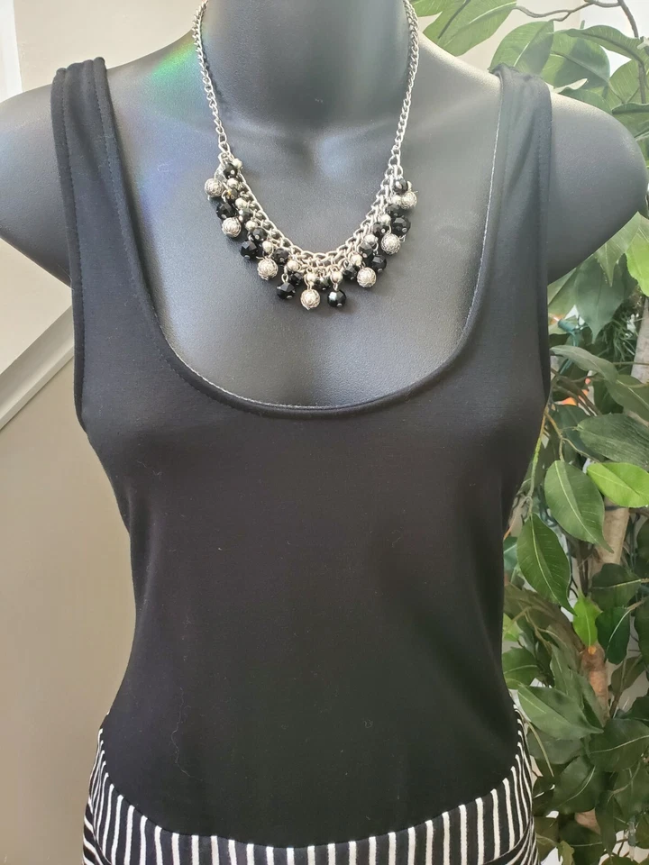 Lucca Couture 女式白色和黑色人造丝大圆领无袖休闲连身裤 S — 第 2/4 张图片