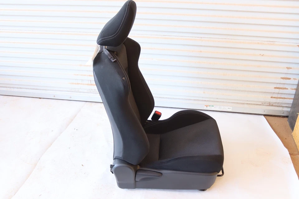 Toyota 86 2017-2020 asiento del lado del pasajero delantero derecho tela negra OEM Foto 4 de 4