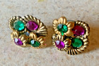 VINTAGE 3/4" SQUARE GREEN & PURPLE IN GOLDTONE SETTING PIERCED EARRINGS — photo 1