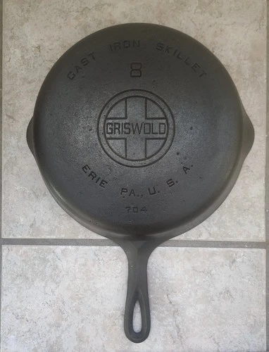 Vtg Griswold Cast Iron Skillet Frying Pan #8 USA Large Block Logo 704 Dual Spout