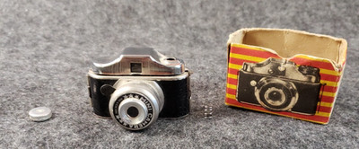 CMC Hit Style Black subminiature Camera 14×14mm Exposure 17.5mm Parts.....(C6B1)