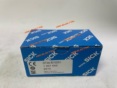 New Sick DT35-B15251 DT35B15251 1057652 Laser distance sensor