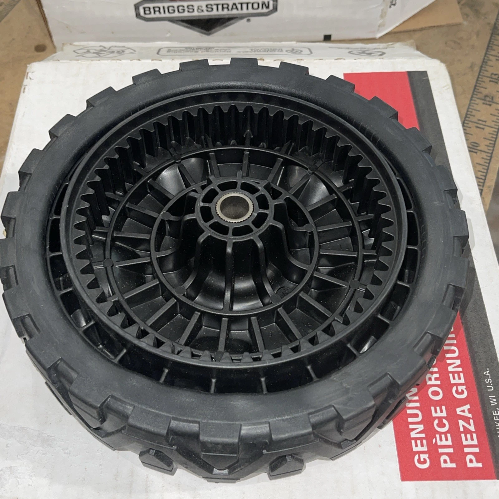 Briggs & Stratton 703386 Front Drive Wheel - Thumbnail 3