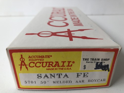 Accurail HO #5701 Santa Fe (ATSF 11600) 50’ Enchufe Puerta Caja Coche Nuevo en Caja Sin Montar | Zustand: New