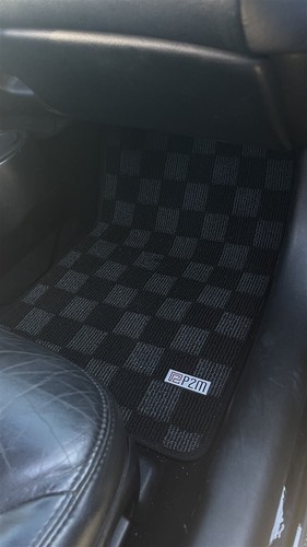 P2M Checker Race Floor Mat for Chevrolet Corvette C5 97-04 Front Only Dark Grey - Picture 6 of 6