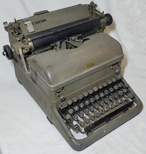 Vintage Royal  Portable Manual Typewriter, Gray thumbnail