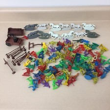 Vtg Cowboys Indians Plastic Horses Fences Toys Lot of 100 Multi Color AR46