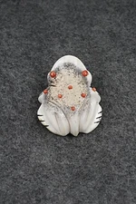 Frog Zuni Fetish Carving - Claudia Peina