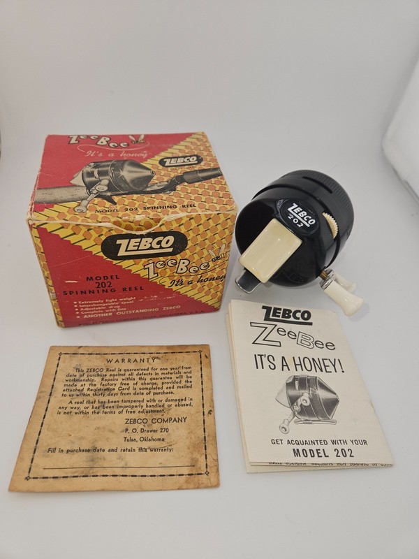RARE Early Zebco 4 Notch 202 ZeeBee Spincast Reel NOS MINT CIB Vintage Boxed