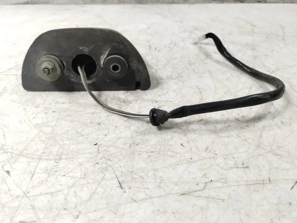 Задний фонарь для номерного знака 2001 Suzuki SV650 S - Изображение 2 из 4