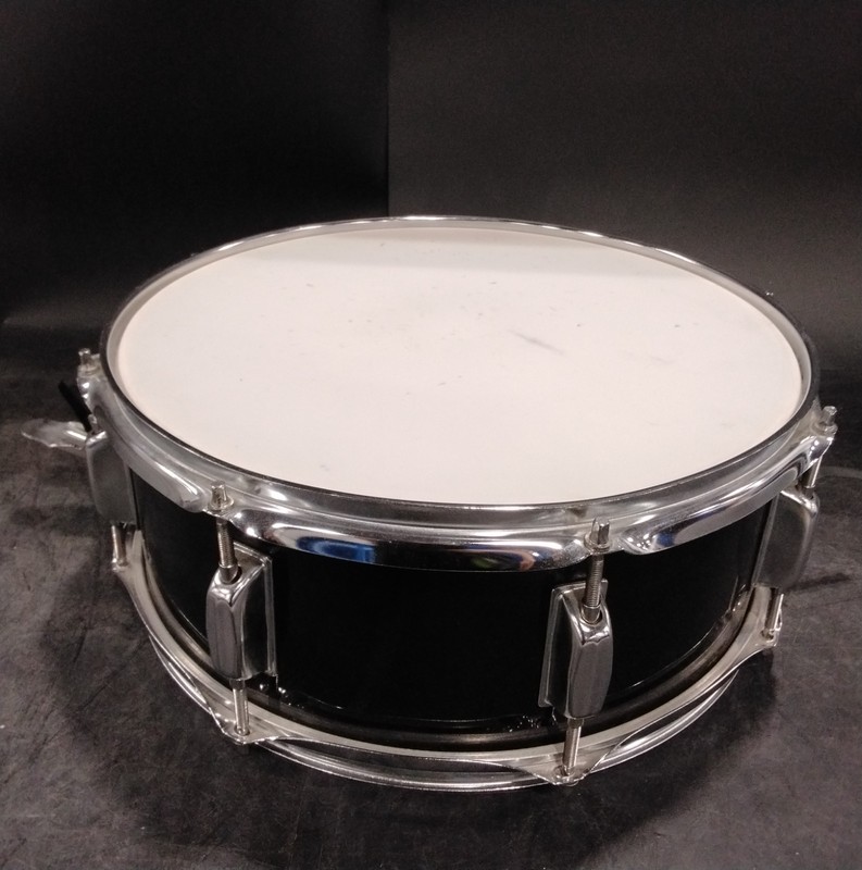 Griffin Black Snare Drum W/ Chrome Hardware