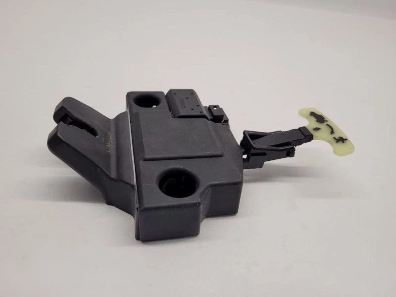 2012 12 TOYOTA CAMRY TRUNK LATCH - Image 4 of 4