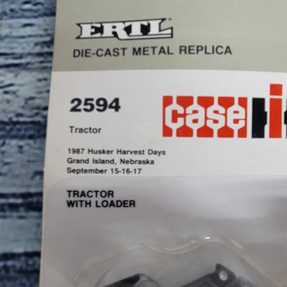 De colección 1987 Ertl 1/64 International Harvester Case 2594 con cargador tractor fundido a presión Foto 2 de 4