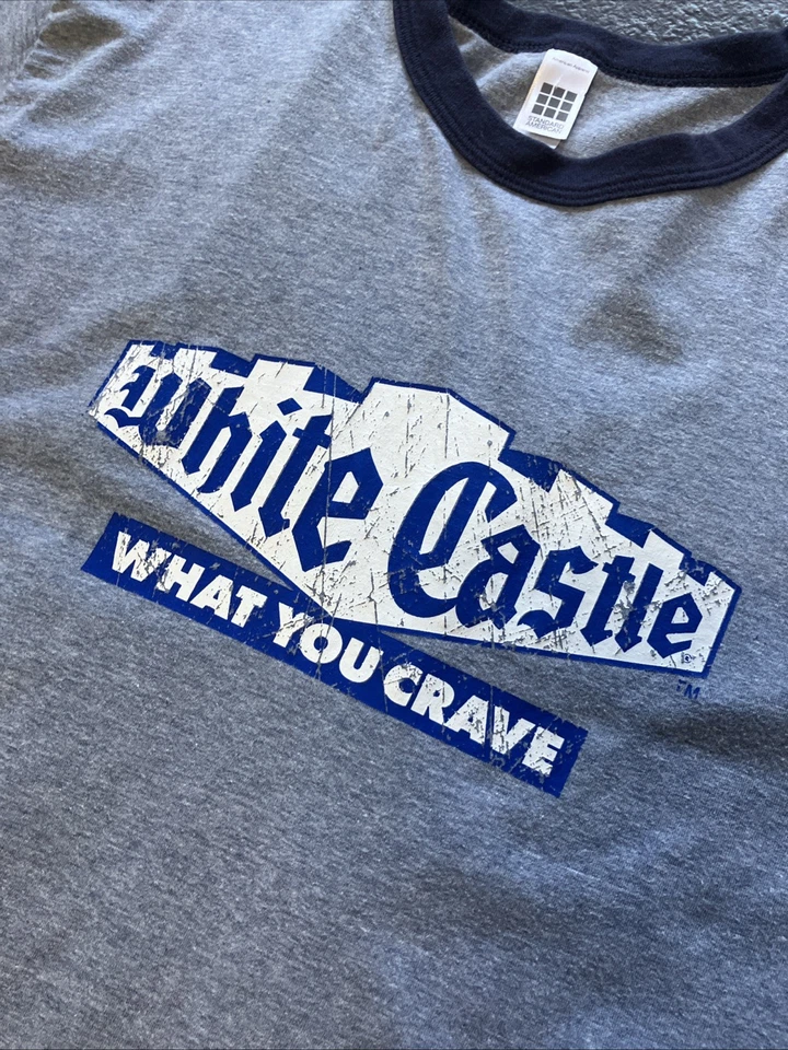 Camisa de Colección American Apparel Puntada Única Blanca Castillo Gráfico Timbre Azul Grande Foto 2 de 4