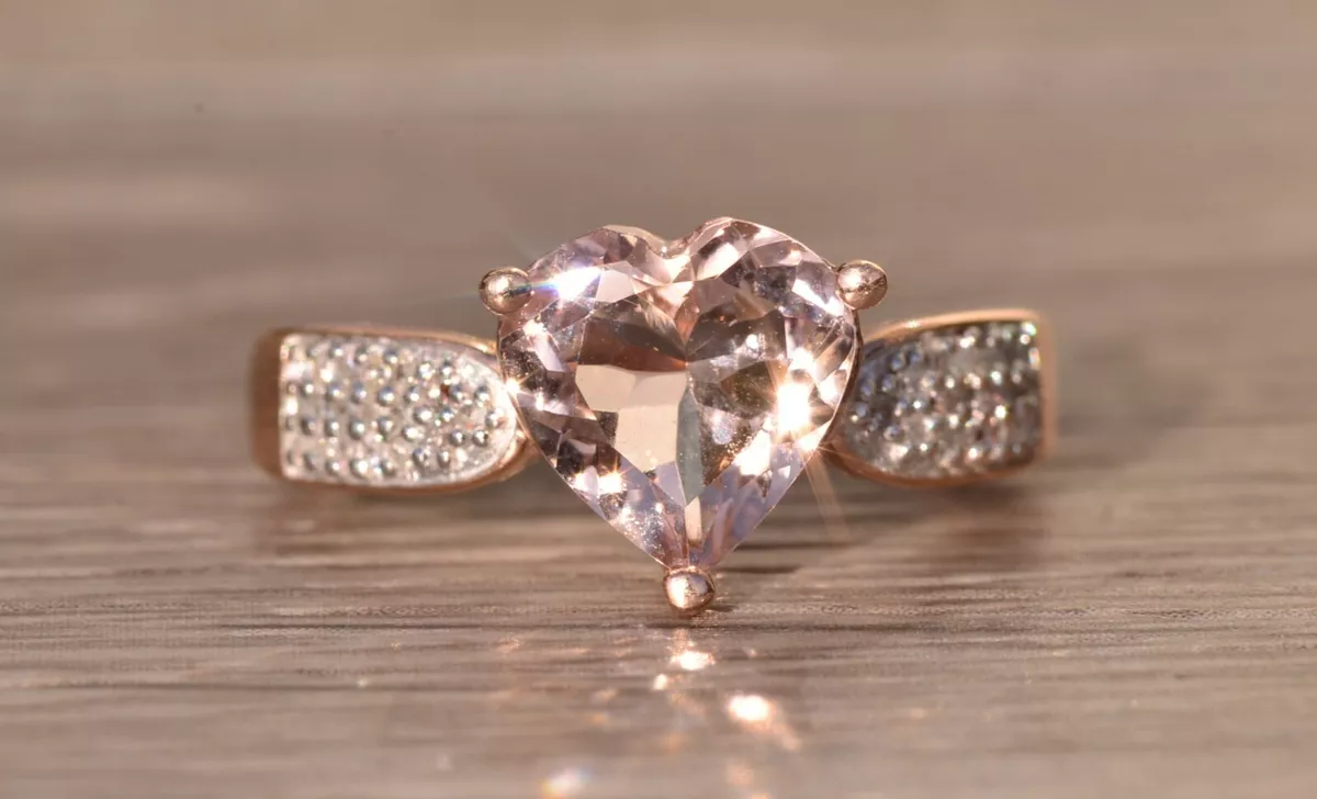 Heart 2024 shaped morganite