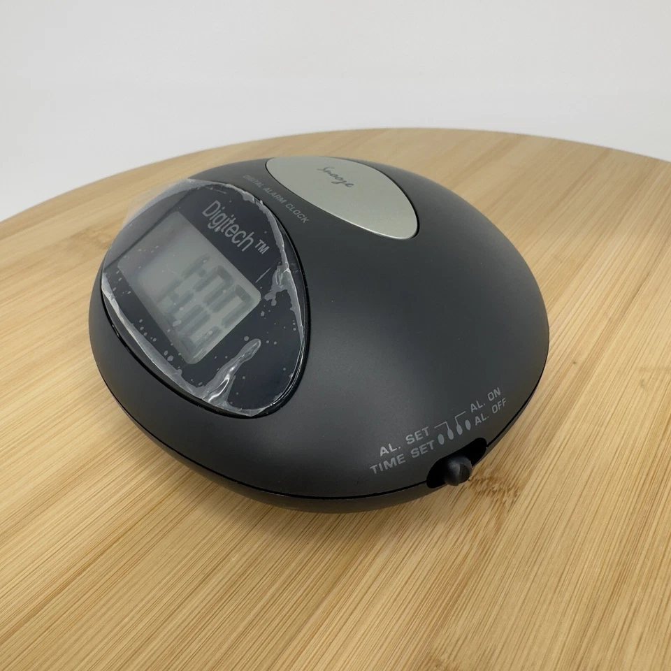 Digitech LCD Alarm Clock Model CC502 - Snooze Function, Battery Operated - Image 2 of 4