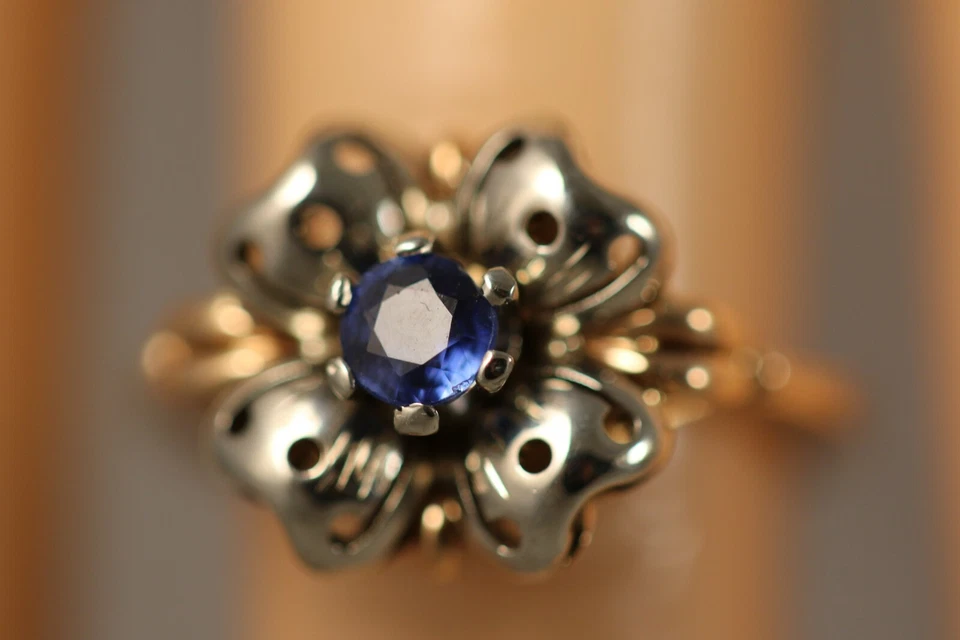 ANILLO ORO AMARILLO 18K ZAFIRO SEMI CORAZÓN FLOR 4 HOJAS FORMA TRÉBOL Foto 4 de 4