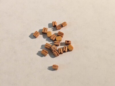 Ship Model Fittings Parts 20 Light wood 3mm single blocks