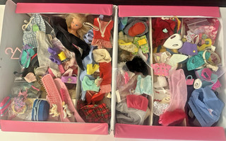 1969 Barbie Case HUGE LOT Clothes Shoes Accessories Hangers Doll '60s '90s Vtg