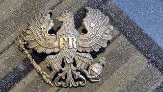 AUFLAGE FÜR EINE PICKELHAUBE DER PIONIERE /SILBERFARBEN !!!