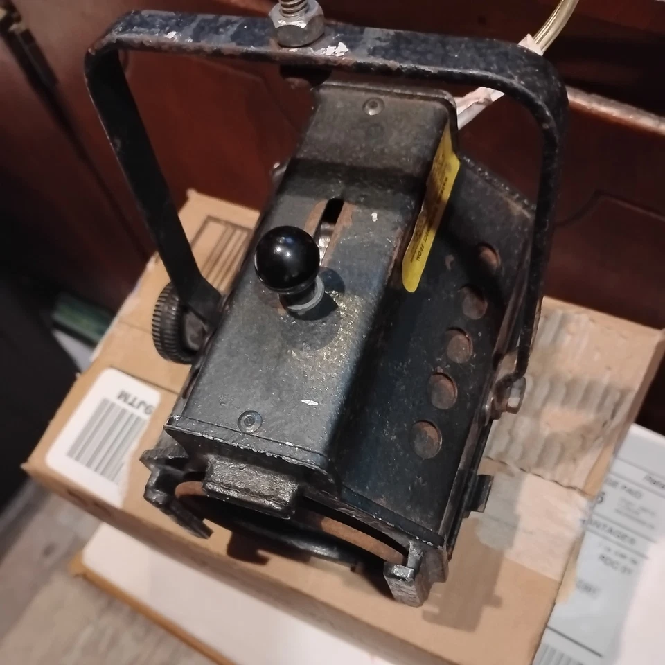 New York Times Square Stage Lighting Co. Vintage Small Stage Light No.C-3 Works - Image 4 of 4