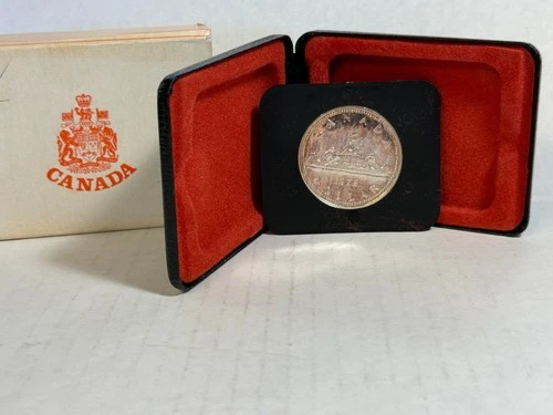1972 CANADA SILVER DOLLAR