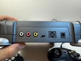 [PARTS] Hyperkin RETRON 3 CONSOLE w/ Unused Wireless (2), 3 standard controllers