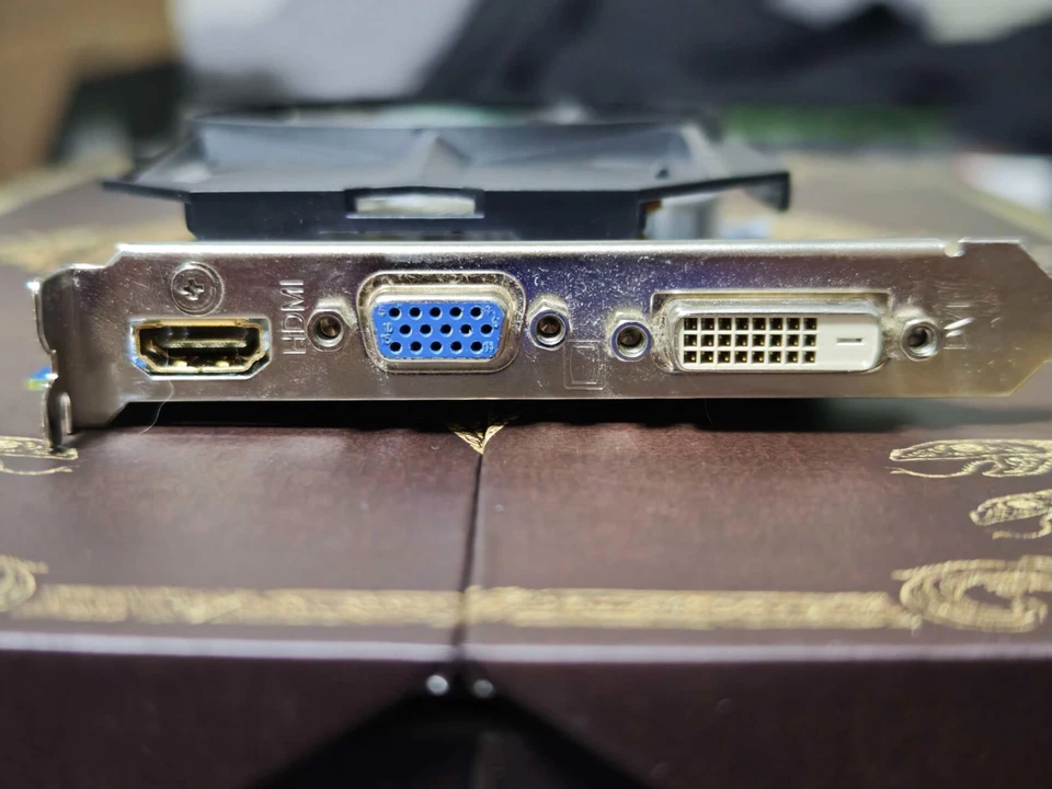 GIGABYTE R7 240 OC GV-R724OC-2GI Graphics Card - Image 3 of 3