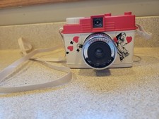 Lomography Diana Mini F + Macchina fotografica Alice nel paese delle meraviglie -- SOLO fotocamera