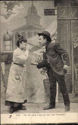 Postcard Elle - J'te dis qu'y a pas un mec sur l'trottoir - 2939970