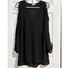 Tobi Black Cold Shoulder Slit Sleeve V-Neck Shift Mini Dress Size M