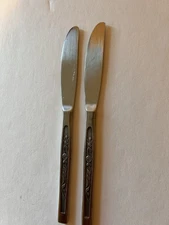 CRESTMONT Hanford Forge Stainless 2 Dinner Knives Flatware Rose Vintage 8” Japan