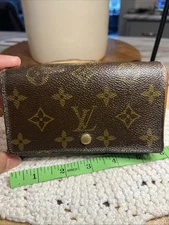 Price DROP! Make offer!  Louis Vuitton Wallet 4 Cmrt Plus Zippy Coin Authentic