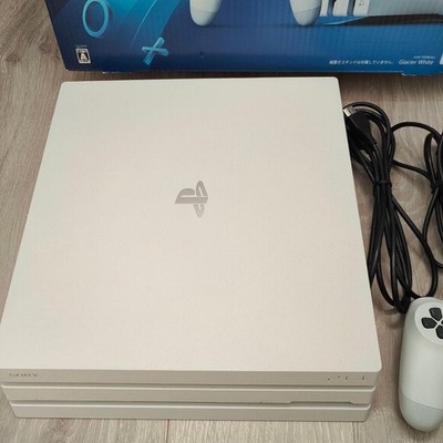 極美品　SONY PlayStation4 CUH-7200BB02 Sony PlayStation4 PS4 Pro CUH-7200BB02 Glacier White 1TB Japan ver