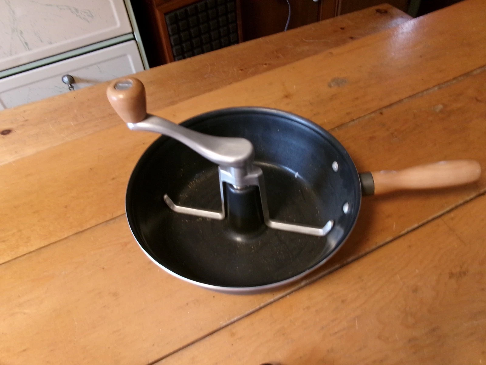 Nut Roaster Pan Non-Stick Aluminum for Stove Top coffee roaster flavored nuts