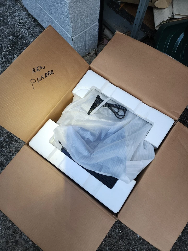 Pioneer VSX-9500S Dolby Surround A/V Stereo Receiver - Image 2 of 2