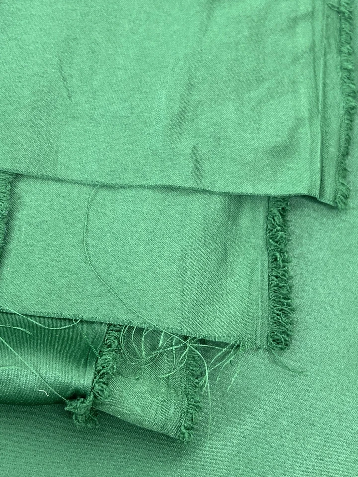 Dark Green Satin Feel Polyester Blend Fabric 4 Yards 58" Wide Unbranded Woven - Image 3 of 4