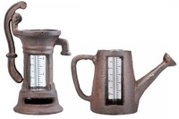 1 Klassischer Regenmesser Aus Gusseisen. Kanne Oder Pumpe Mit Glas, Landhausstil