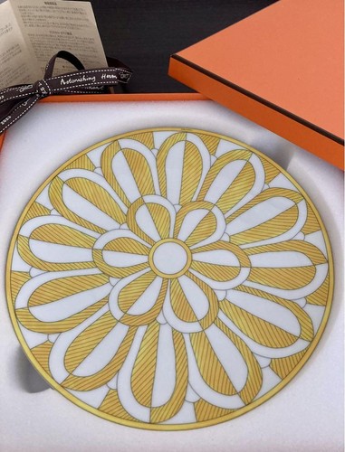 Hermes Soleil d'Hermes Presentation Plate - Bergdorf Goodman