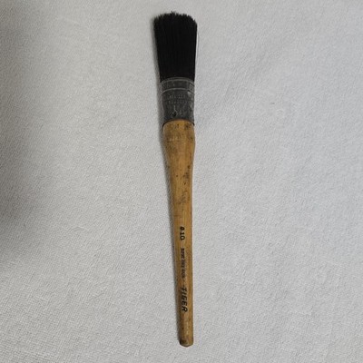 Vintage Tiger No 10 Paint Brush DuPont Tynex Nylon Wooden Handle Vulcanized