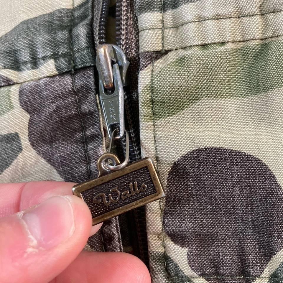 Vintage Walls Camo Jacket M Shooting Game Duck Frog Pouch Hunting Hiking 90s Y2K - Image 4 of 4